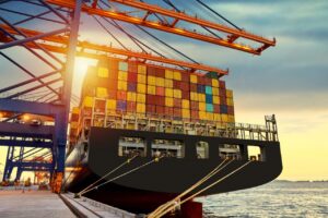 Ναυτιλιακός εφιάλτης: Αυξήθηκε το κόστος μεταφοράς με container κατά 485%!