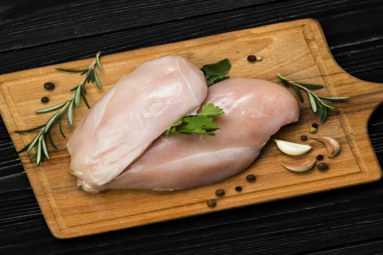 ΕΦΕΤ: Ανακαλεί συσκευασίες κοτόπουλου - Εντοπίστηκε σαλμονέλα