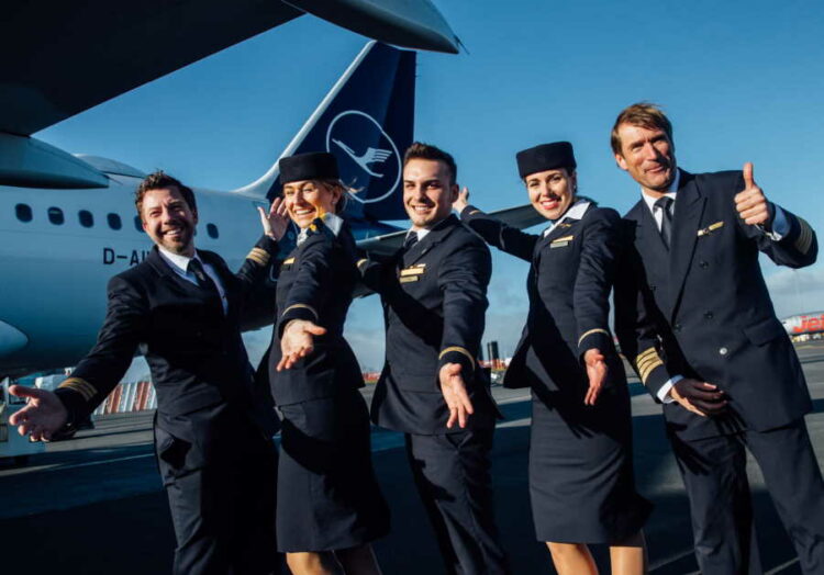 Lufthansa: Τέλος η προσφώνηση «Κυρίες και Κύριοι»