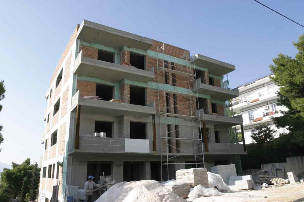 ΕΛΣΤΑΤ: Ανοδος κατά 34,2% στον αριθμό των οικοδομικών αδειών τον Μάρτιο 2023