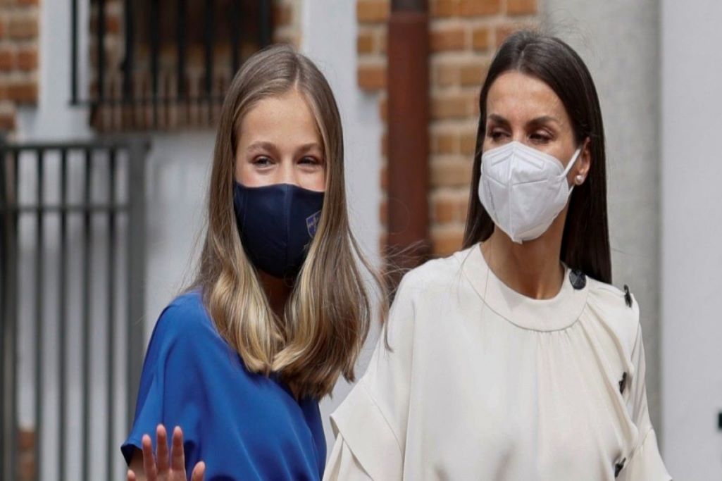 Η 15χρονη Λεονόρ, μελλοντική βασίλισσα της Ισπανίας εμβολιάστηκε