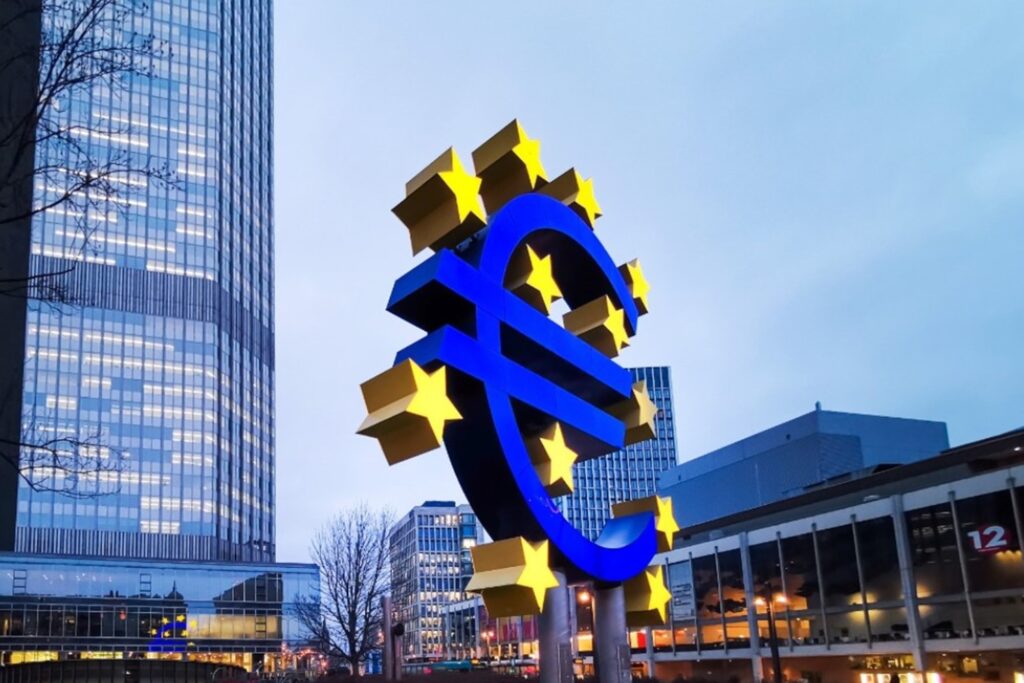 Alpha Bank: Πώς θα είναι η ελληνική οικονομία το 2022