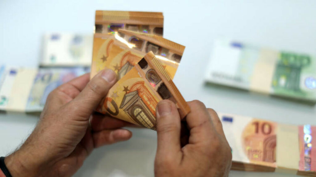 Πριν από το Πάσχα οι πληρωμές από το υπουργείο Εργασίας, τον e-ΕΦΚΑ και τον ΟΑΕΔ