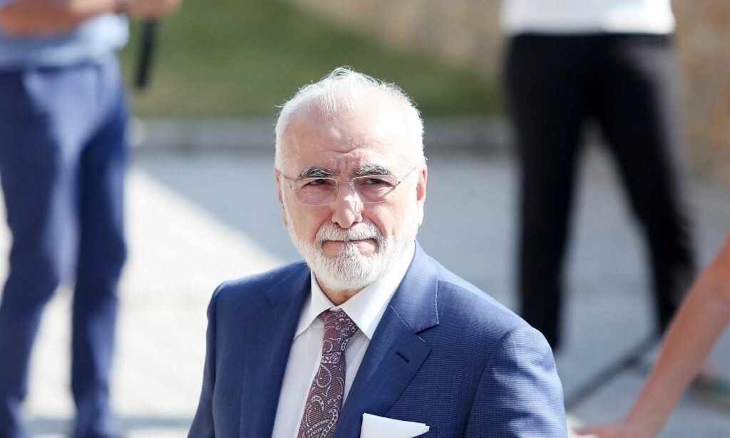 Ο Ιβάν Σαββίδης «κοροϊδεύει» με ΟΛΘ και Open, οδηγώντας σε ναυάγιο κάθε διαπραγμάτευση! Εκτεθειμένη η κυβέρνηση που τον στήριξε παρά τις πιέσεις της πρεσβείας και του αμερικανικού παράγοντα!