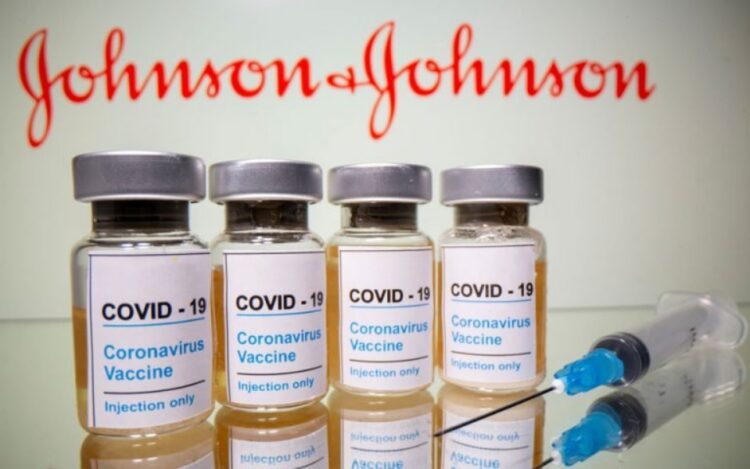 Johnson & Johnson: Η δεύτερη δόση παράγει ως 9 φορές περισσότερα αντισώματα