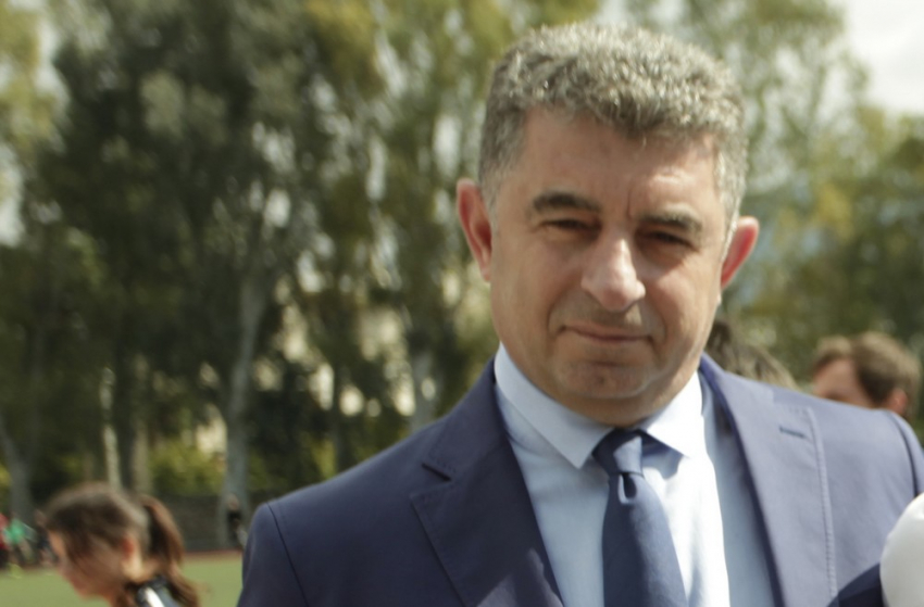 Η σύζυγος του Γιώργου Καραϊβάζ περιγράφει την στιγμή της δολοφονίας του
