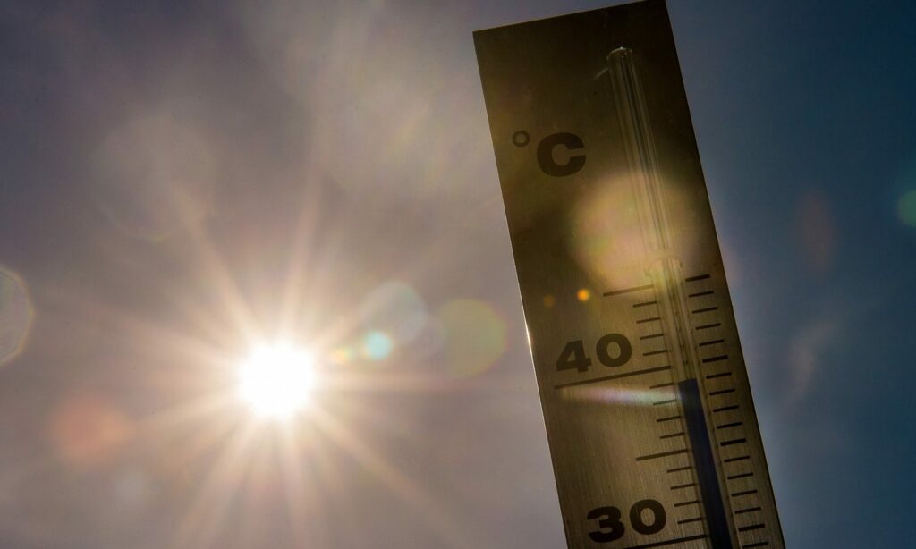 Τους 39 βαθμούς άγγιξε η θερμοκρασία σήμερα, μικρή υποχώρηση αύριο