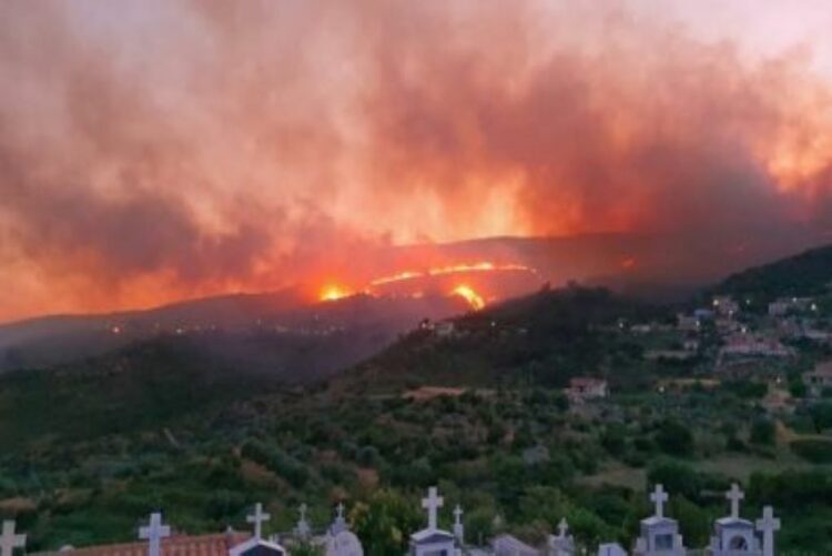 Εφιαλτική η κατάσταση που επικρατεί στην Κεφαλονιά από τα πύρινα μέτωπα