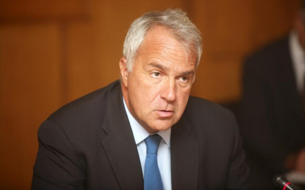 Βορίδης: Στο πειθαρχικό συμβούλιο οι δημόσιοι υπάλληλοι που θα αρνηθούν να εμβολιαστούν
