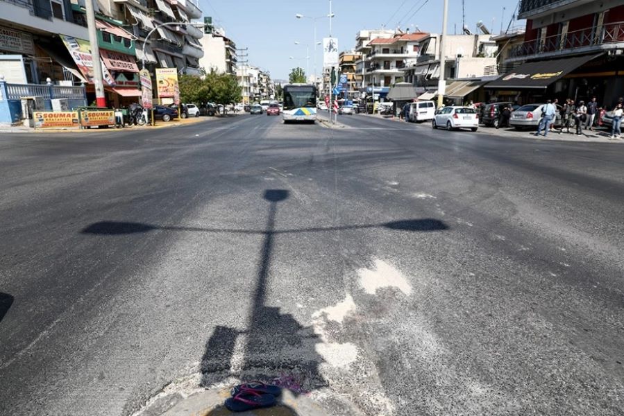 Νίκαια: Φορτηγό παρέσυρε και σκότωσε 6χρονο κοριτσάκι - Πώς συνέβη (ΦΩΤΟ + vid)