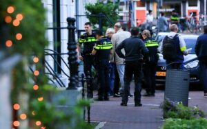 Ολλανδία: Κατέληξε ο δημοσιογράφος Πέτερ Ρ. Ντε Βρις