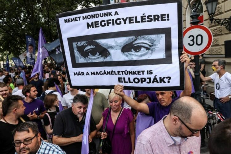 Υπόθεση Pegasus: Διαδήλωση εναντίον της παράνομης κατασκοπείας στην Ουγγαρία