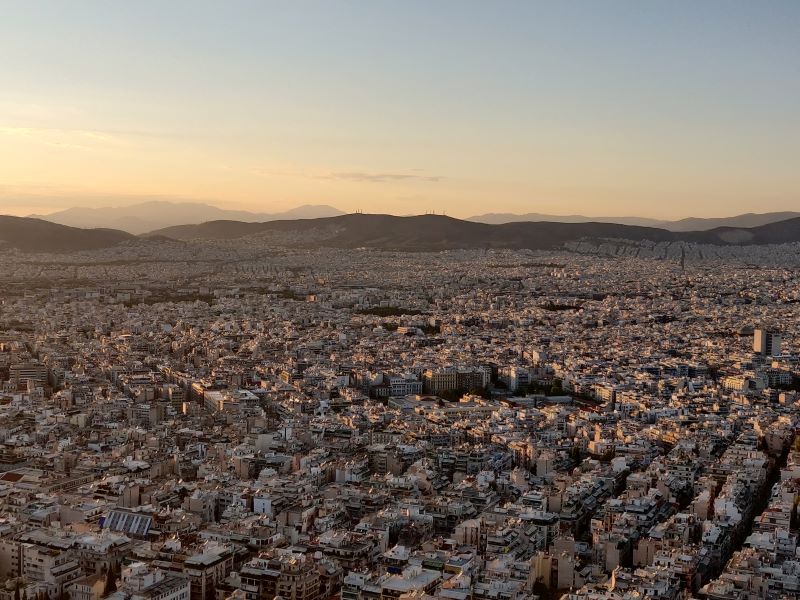 Καιρός: «Καύσωνας» με θερμοκρασίες ως 44 βαθμούς την Πέμπτη