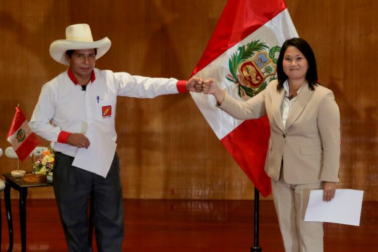Περού: Έναν μήνα μετά τις προεδρικές εκλογές, ακόμα δεν ξέρουν το αποτέλεσμα