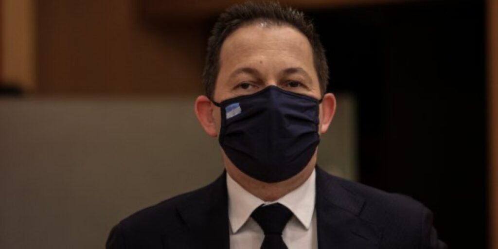 Πέτσας: Να μην αναβάλλονται τα ραντεβού για εμβολιασμό τον Αύγουστο