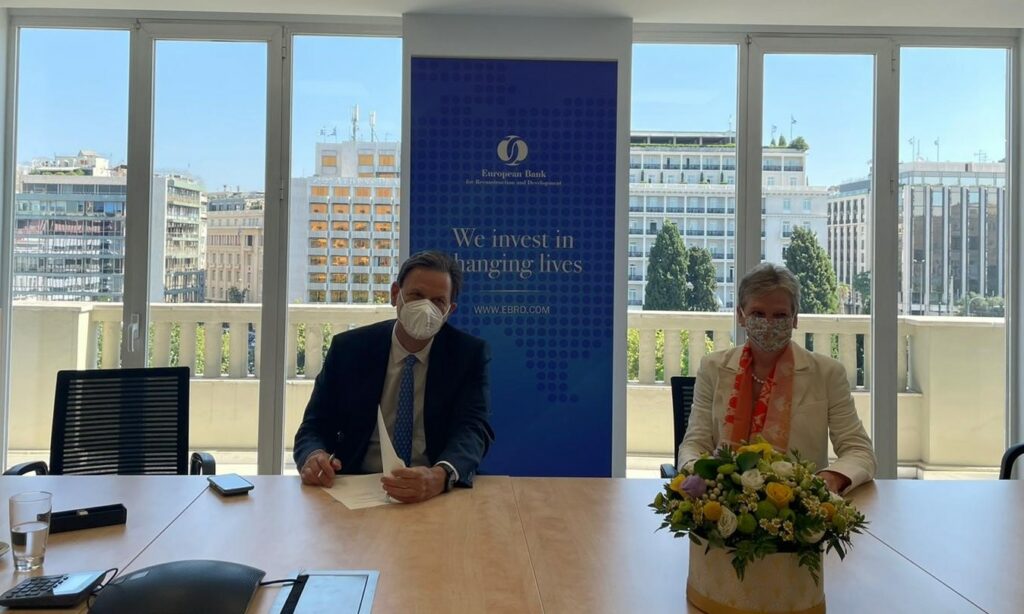 Προσύμφωνο συνεργασίας ΥΠΟΙΚ και EBRD για χρηματοδοτήσεις 1 δισ.