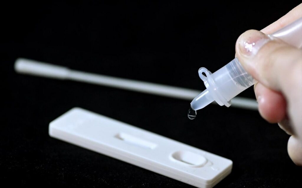 ΣτΕ: Νόμιμα τα υποχρεωτικά self tests σε μαθητές και εκπαιδευτικούς
