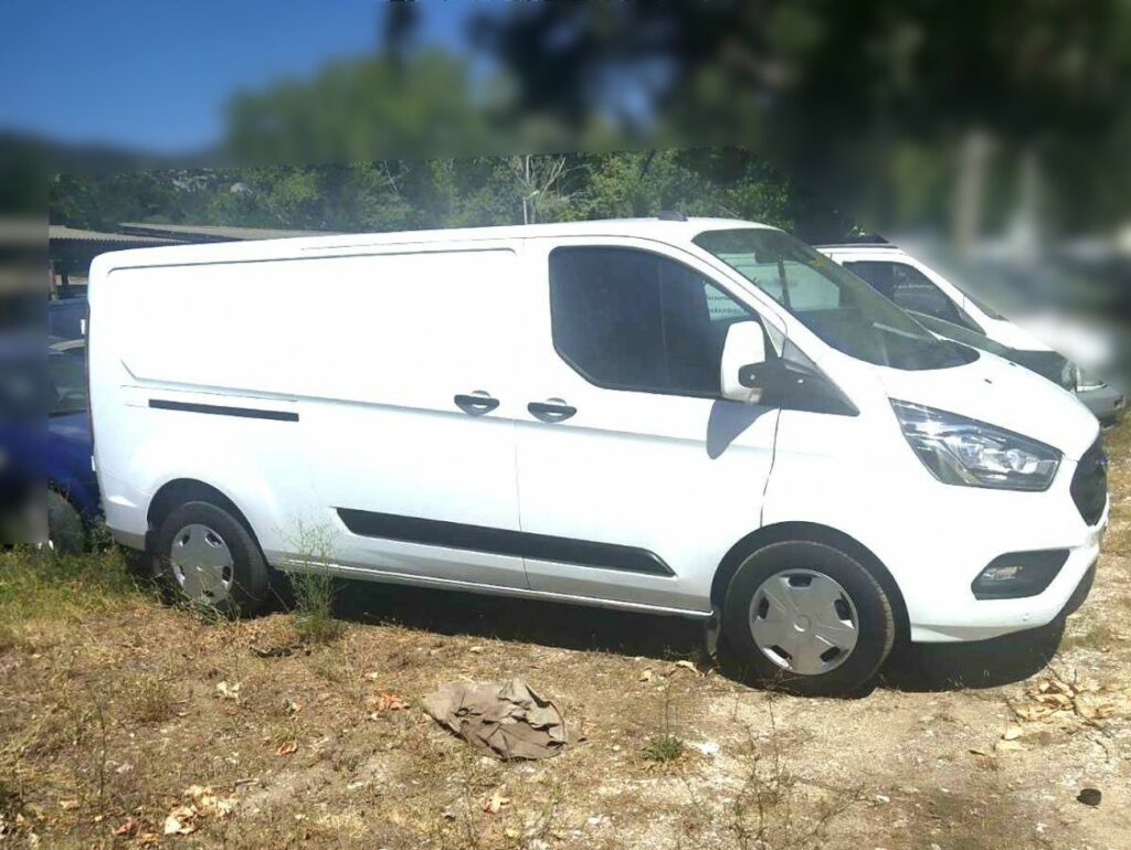 Καβάλα: Συνελήφθη οδηγός που μετέφερε με φορτηγάκι 38 μετανάστες