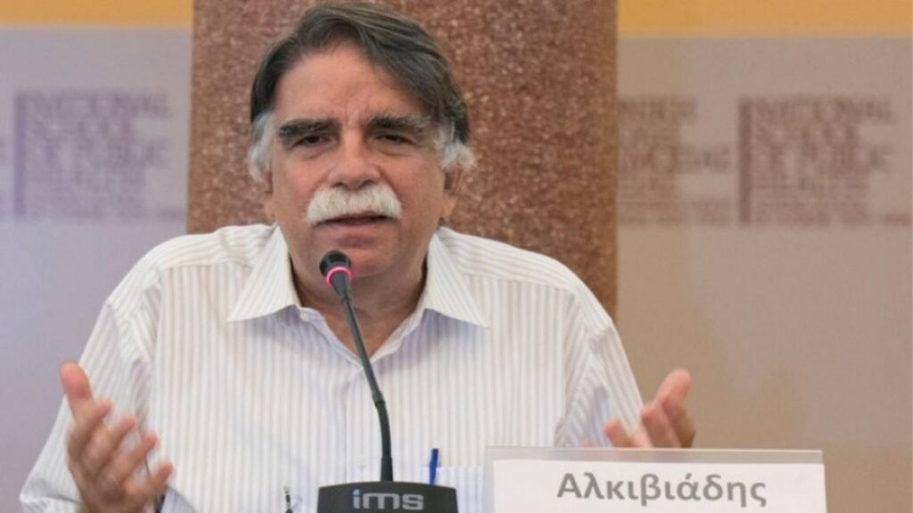 Βατόπουλος: Στους πολίτες 50-60 ετών που νοσηλεύονται, μόνο το 5%-10% είναι εμβολιασμένο