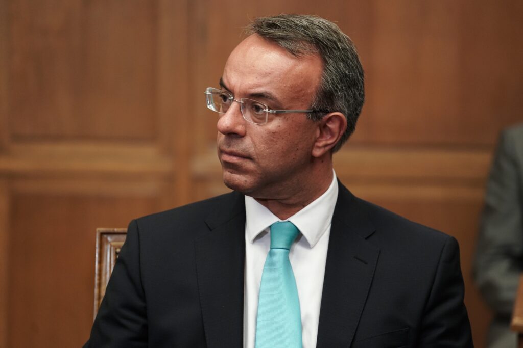 Σταϊκούρας: Εντυπωσιακή η μείωση των κόκκινων δανείων - Εύσημα στον Γ. Ζαββό