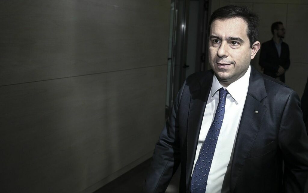 Τα «ανταλλάγματα» Μηταράκη και το «όχι» του Ακτωρα!