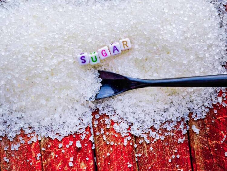 Ζάχαρη: Τι θα σας συμβεί αν την κόψετε
