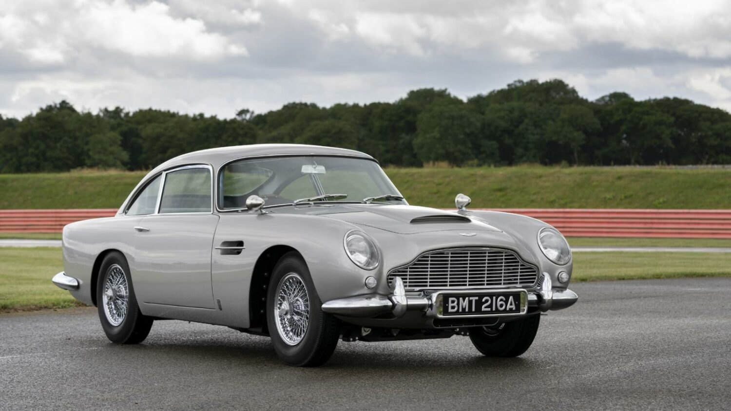 Τζέιμς Μποντ: Βρέθηκε μετά από 25 χρόνια η κλεμμένη Aston Martin