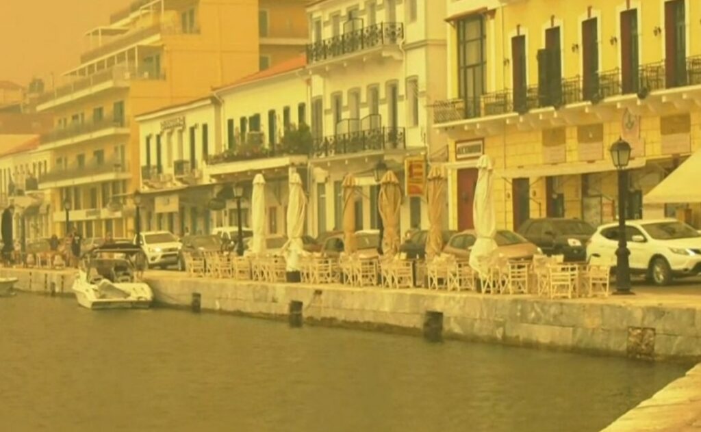 Φωτιά στην Μάνη: Εκκενώνεται Γύθειο και Μαυροβούνι
