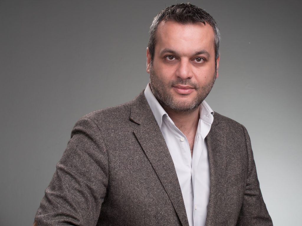 Αθλιότητες από τον βουλευτή του ΣΥΡΙΖΑ Μαμουλάκη για φωτιά σε Βαρυμπόμπη