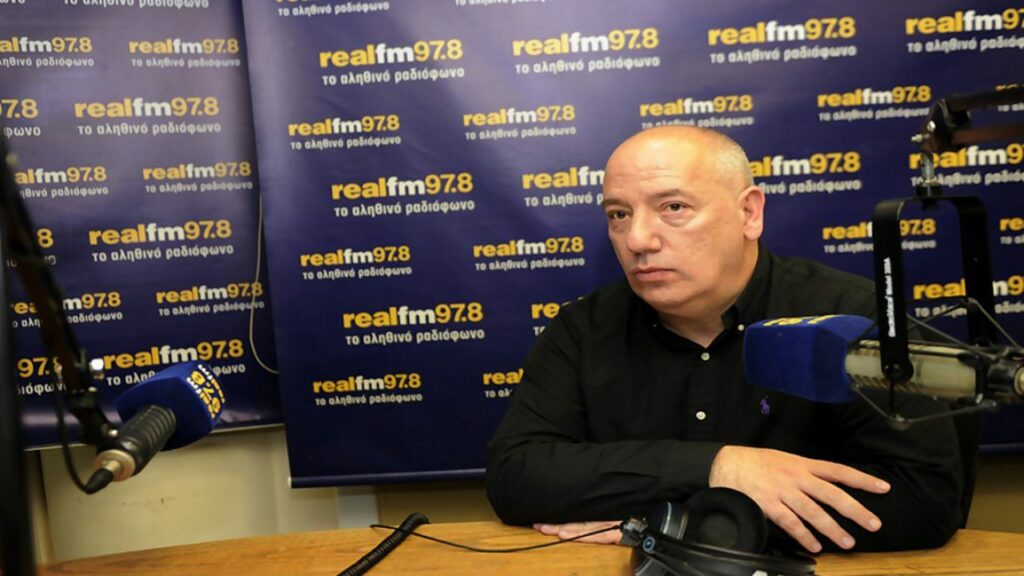 Έφυγε από τη ζωή o δημοσιογράφος Βασίλης Μπουζιώτης