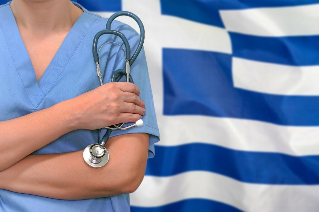 Υπό ασφυκτική πίεση το ΕΣΥ: Βγαίνουν εκτός «μάχης» οι ανεμβολίαστοι