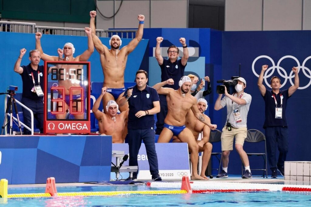 Ελλάς ολέ ολέ: Οι ξέφρενοι πανηγυρισμοί στα αποδυτήρια (vid)