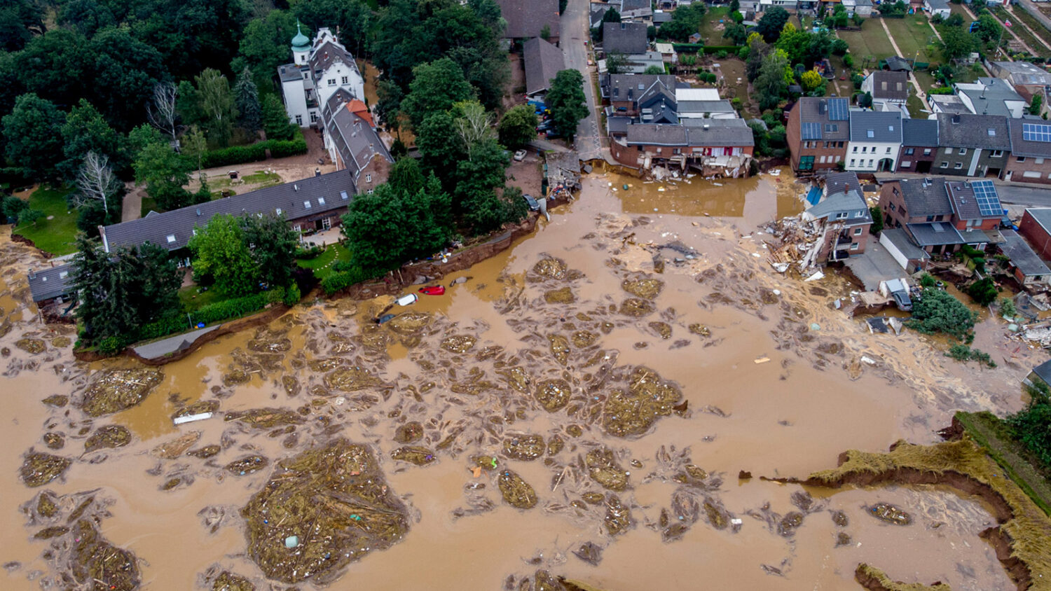 Η κλιματική αλλαγή έκανε 20% πιθανότερες φονικές πλημμύρες στη Δυτική Ευρώπη