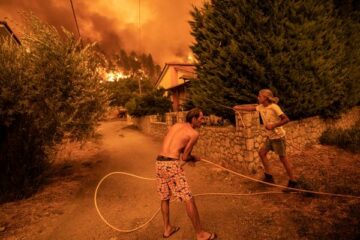 Εύβοια: H Φωτιά πλησιάζει την Ιστιαία- Αναζωπυρώσεις