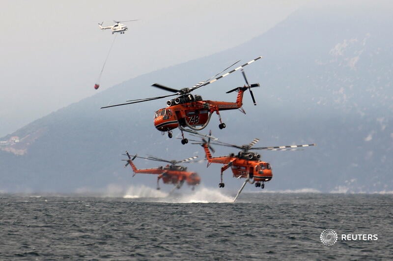 Δύσκολη νύχτα στην Αρκαδία - Μάχη να μην περάσει η φωτιά στο Μαίναλο