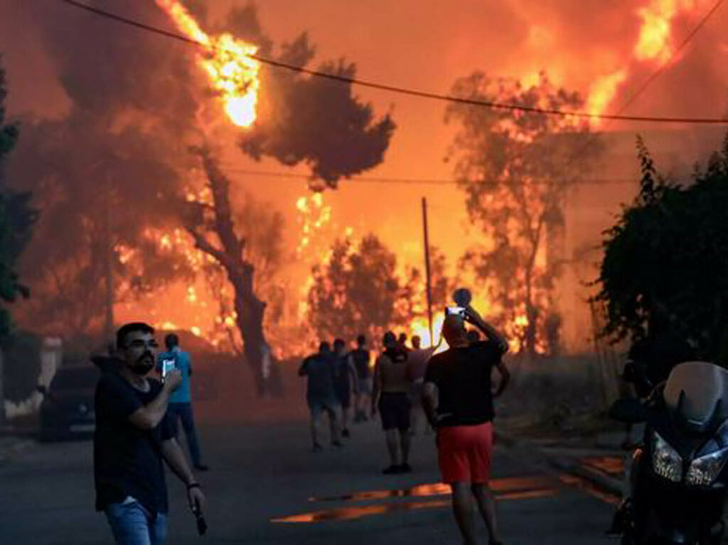 φωτιά στη Βαρυμπόμπη