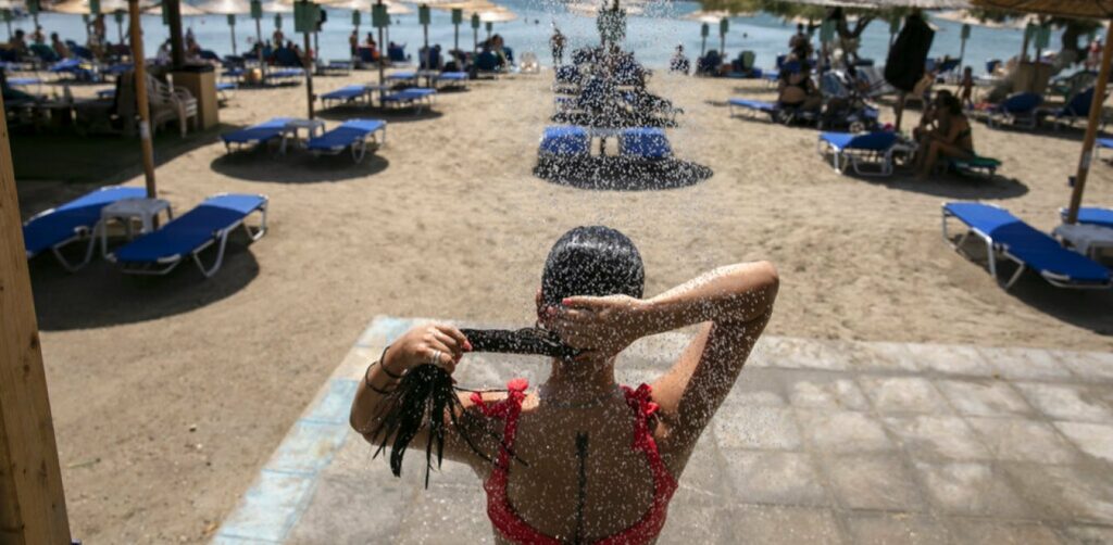 Επέλαση καύσωνα: Νέα 45αρια βλέπει το meteo.gr