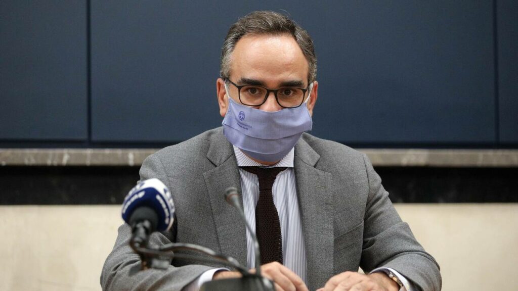 Κοντοζαμάνης: Ο νόμος για τους ανεμβολίαστους θα εφαρμοστεί