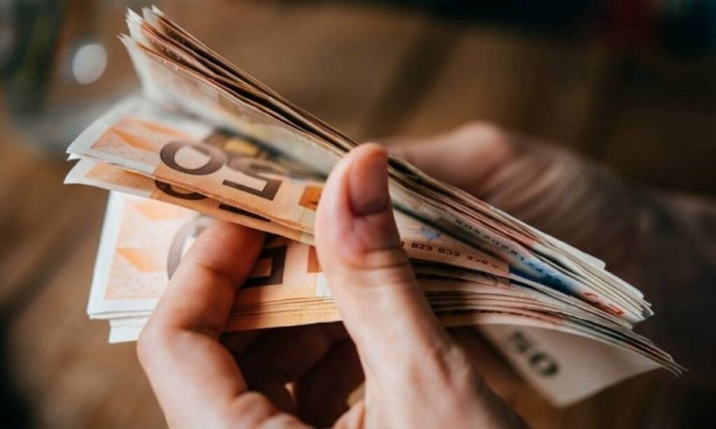 Μέχρι Δεκέμβρη η αίτηση των φορολογουμένων για τη ρύθμιση σε έως και 72 δόσεις