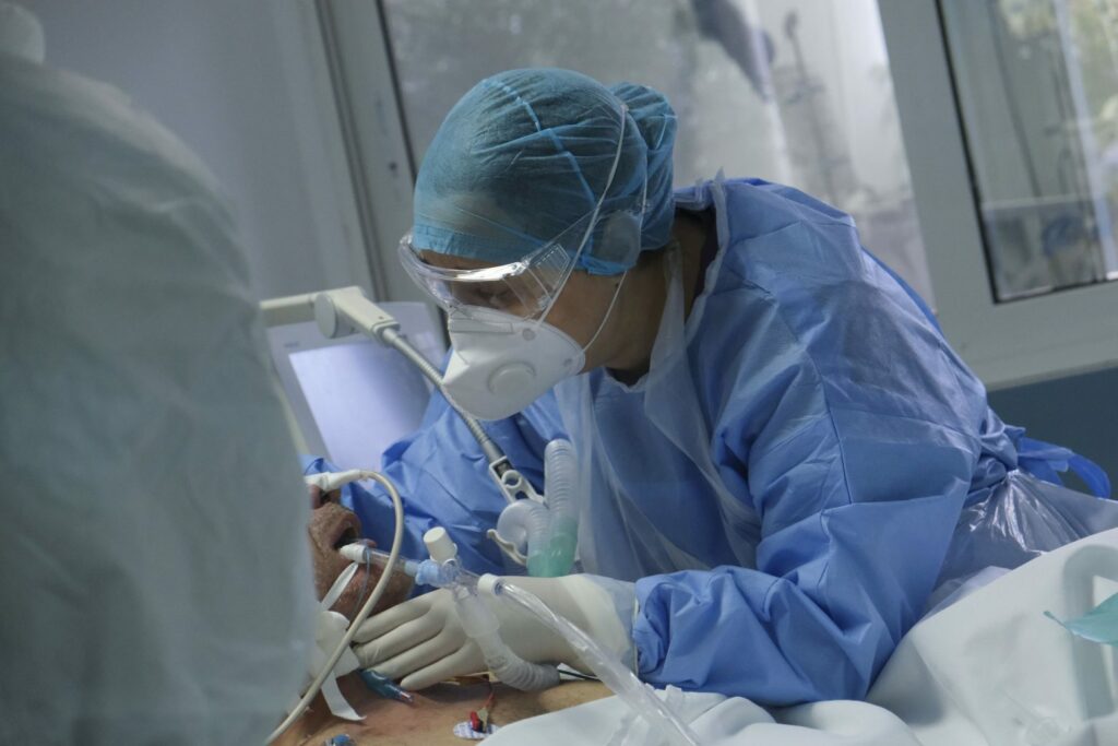 Διασωληνωμένη στη ΜΕΘ του Βενιζέλειου 36χρονη έγκυος με covid-19