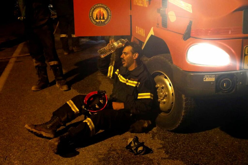 Η viral ανάρτηση: «Με το φτωχό μυαλό ενός πυραγού»