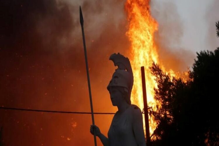 Τον γύρω του κόσμου κάνει η "πύρινη Αποκάλυψη" στην Ελλάδα