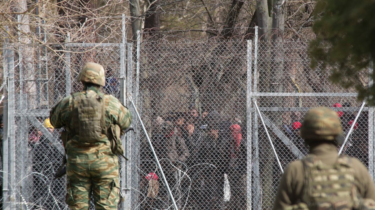 Fake news ότι η Ελλάδα άνοιξε τα σύνορα στον Έβρο - Εκατοντάδες Αφγανοί προς τις Καστανιές