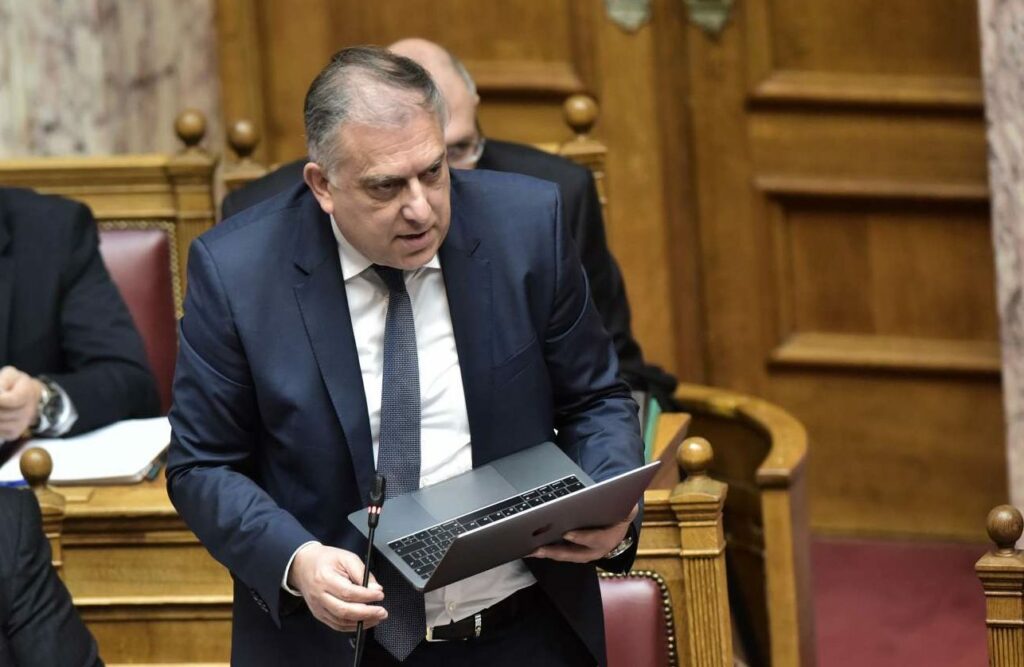 Ο Τάκης, η Αννα, ο Φλωρίδης και οι Καραμανλικοί!