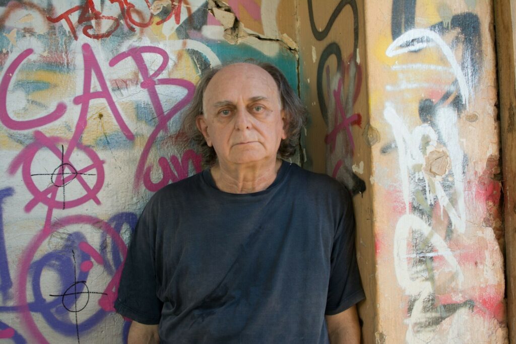 Γιώργος Τουρκοβασίλης: Έφυγε από τη ζωή ο φωτογράφος των ροκ συγκροτημάτων