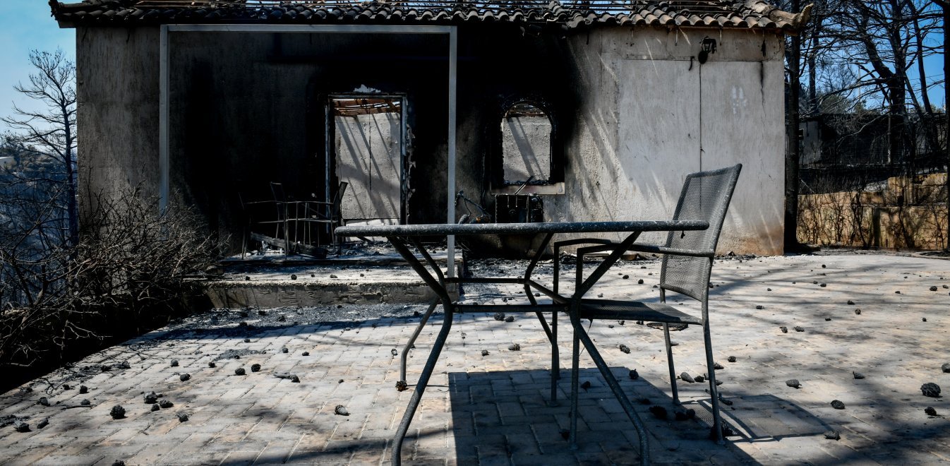 Φωτιές: Καταγγελίες κατοίκων για πλιάτσικο στα καμμένα