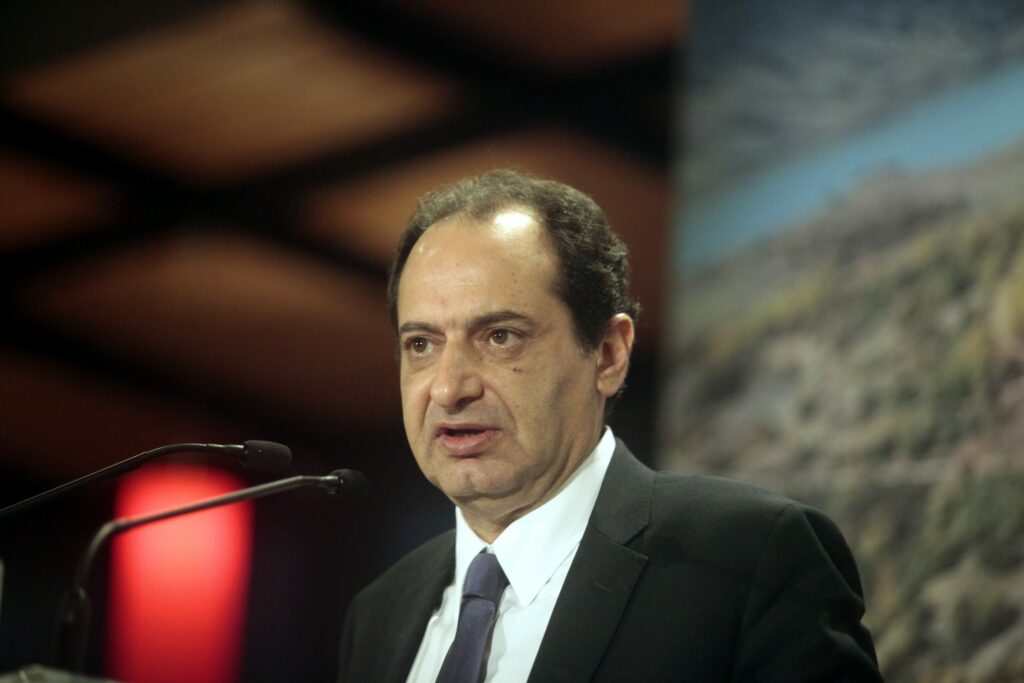 Σπίρτζης: Απειλούν με ΕΔΕ και κυρώσεις τους πυροσβέστες που έδωσαν τη μάχη