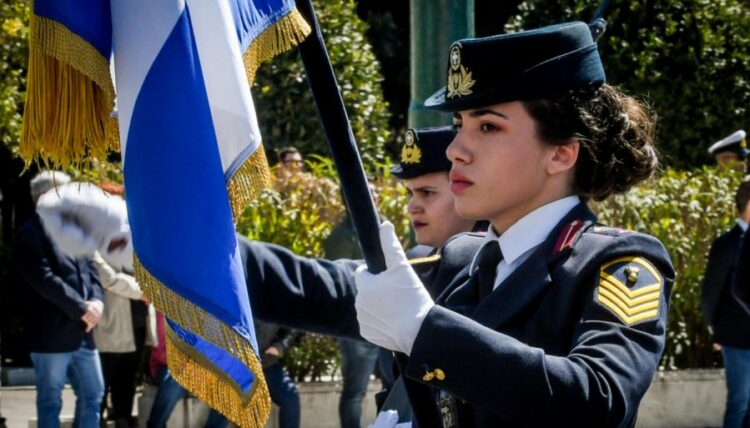 ΣτΕ: Αντισυνταγματικό το ελάχιστο ανάστημα 1,65 μ. για την εισαγωγή γυναικών σε στρατιωτικές σχολές