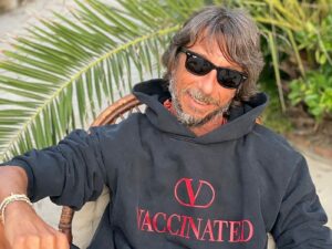 Πιτσόλι: «Σύμβολο σεβασμού προς τους άλλους και κοινωνικής ευθύνης ο εμβολιασμός κατά της Covid-19»