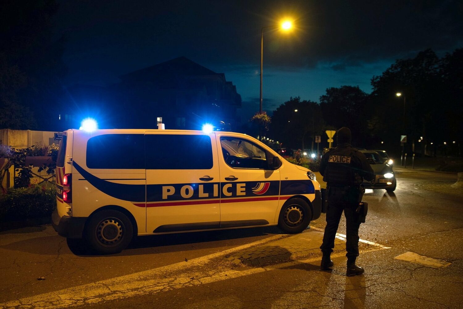 Γαλλία: Μια εξηντάχρονη γυναίκα έπεφτε, ναρκωμένη, θύμα βιασμού από δεκάδες άνδρες για 10 χρόνια